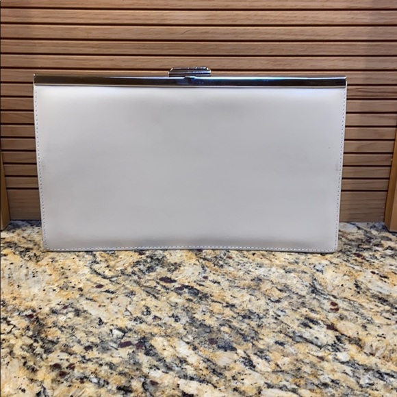 Gruppo Italiano Handbags - Gruppo Italiano a cream & teal clutch Guc 10” x 6”